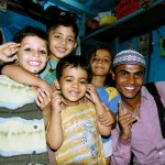 kids with mohammed on dharavi tour